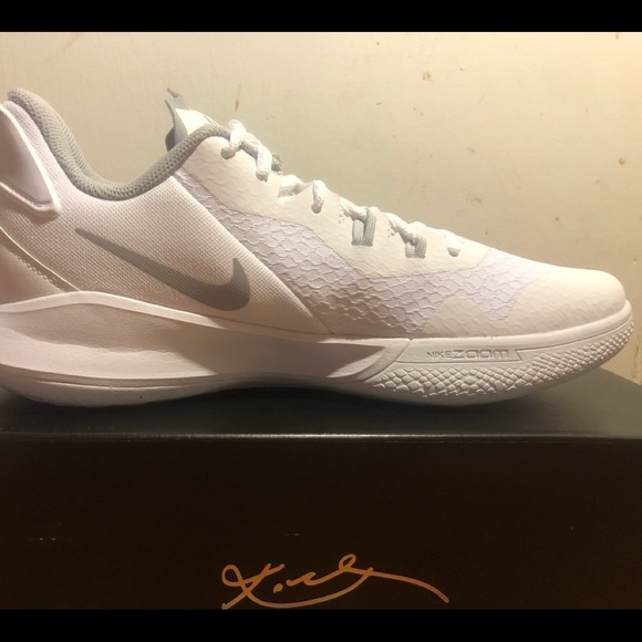 ⚠️SOLD⚠️Nike Kobe Bryant Mamba Fury Size 10 - Picture 3 of 9